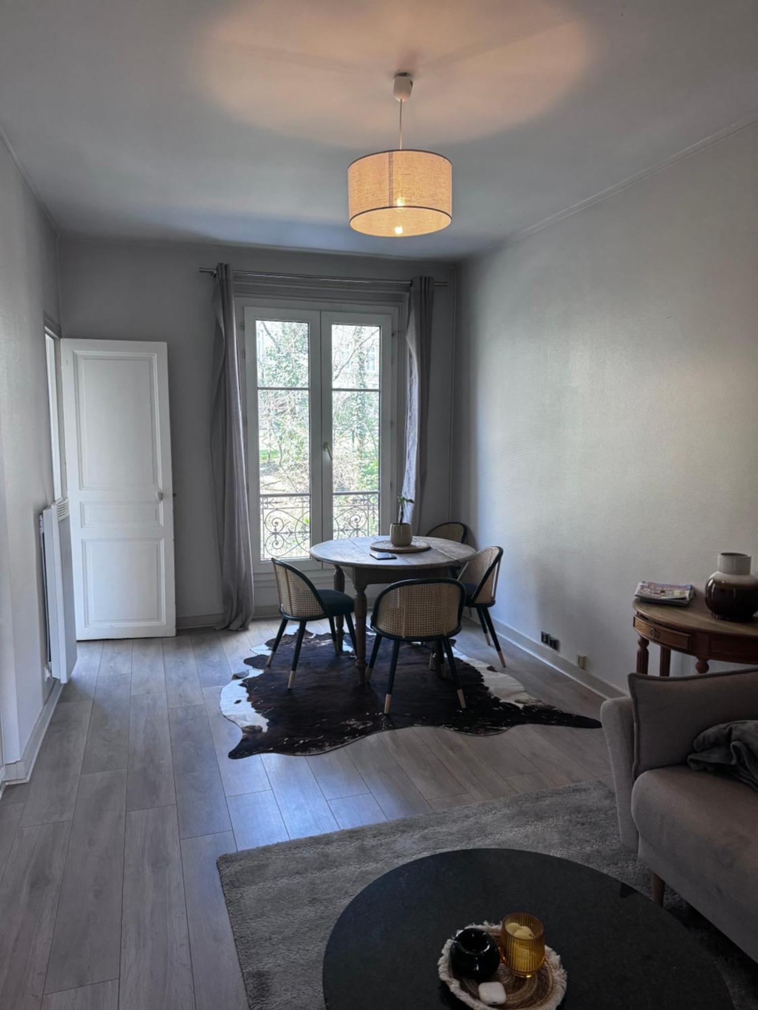 Spacieux Appartement A 50M Du Sacre Coeur - Magnifique Vue ปารีส ภายนอก รูปภาพ