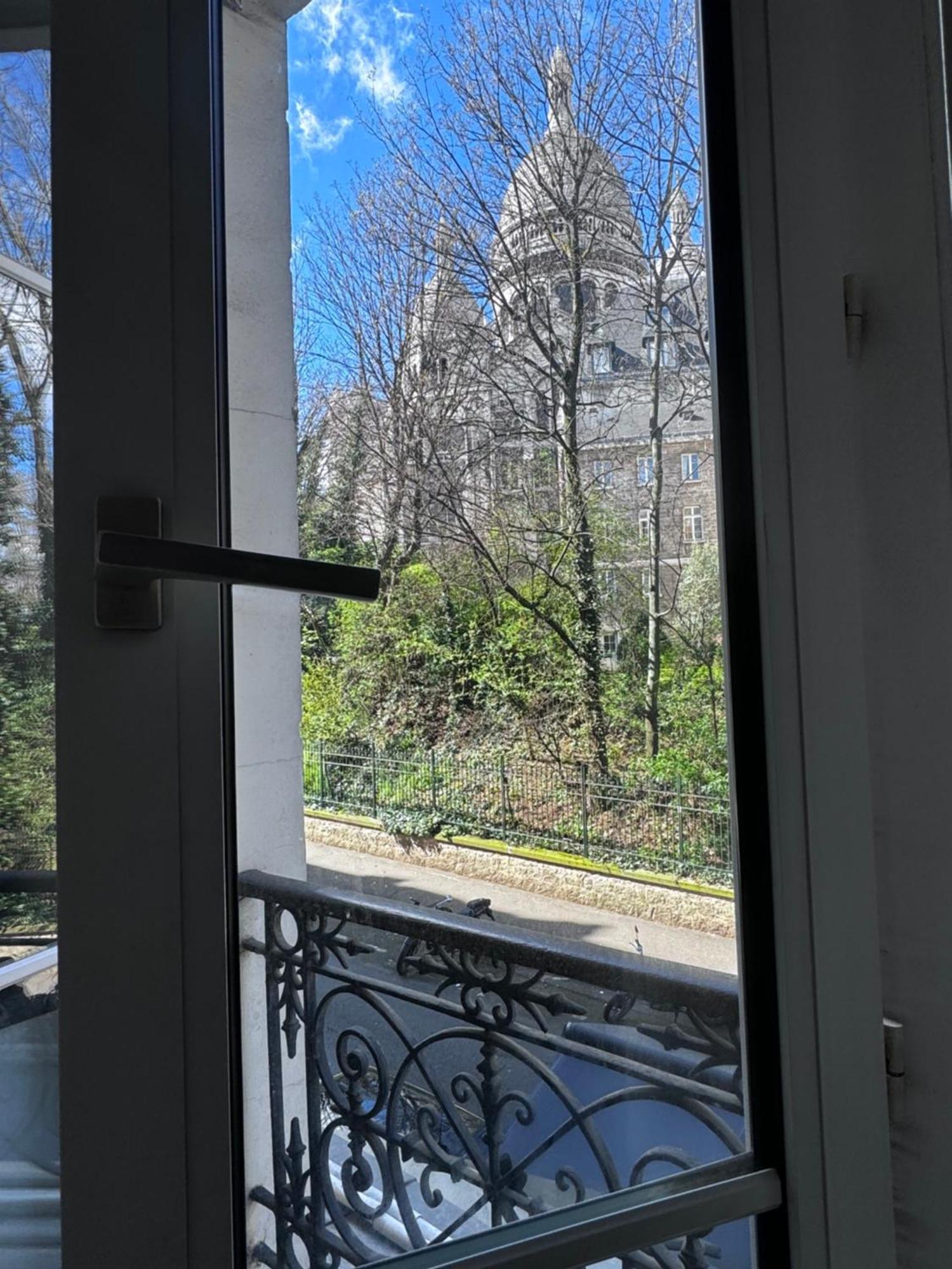 Spacieux Appartement A 50M Du Sacre Coeur - Magnifique Vue ปารีส ภายนอก รูปภาพ